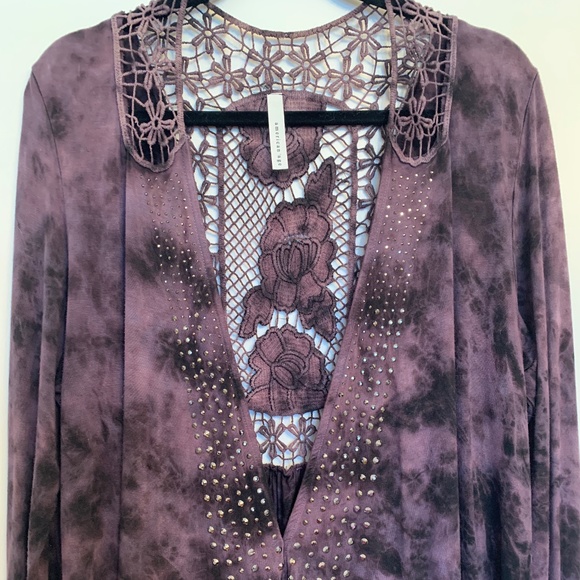 Cardigan with some bling - Picture 1 of 9
